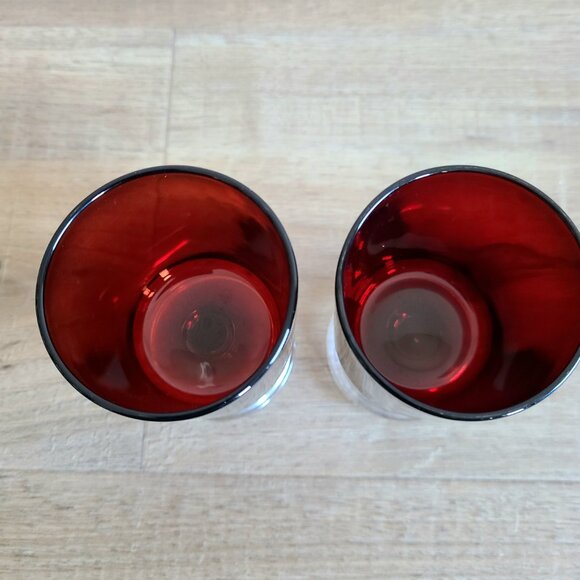 Set of 2 ruby red glass goblets France. Retro kitchen. Footed red wine glasses. - Picture 2 of 5
